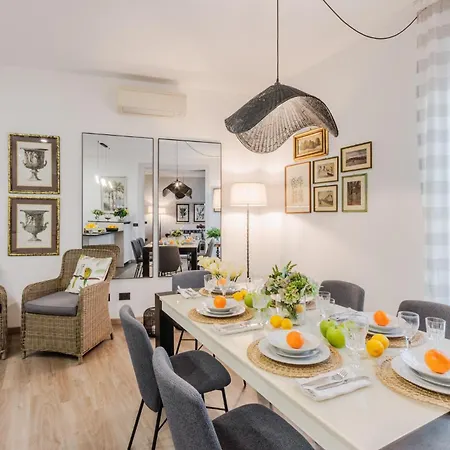 Lavinia, 3 Bedrooms With Terrace 公寓 卢卡