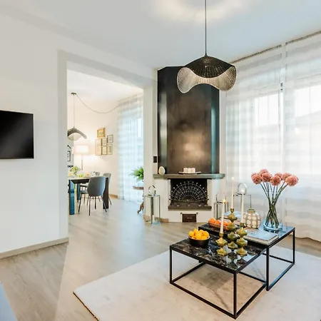 Lavinia, 3 Bedrooms With Terrace * 卢卡