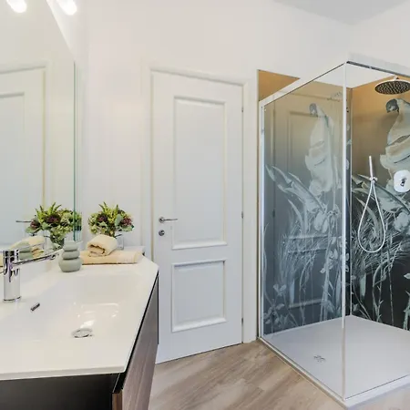 公寓 Lavinia, 3 Bedrooms With Terrace 卢卡
