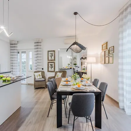 Lavinia, 3 Bedrooms With Terrace *
