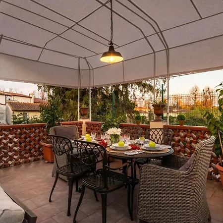 Lavinia, 3 Bedrooms With Terrace 卢卡